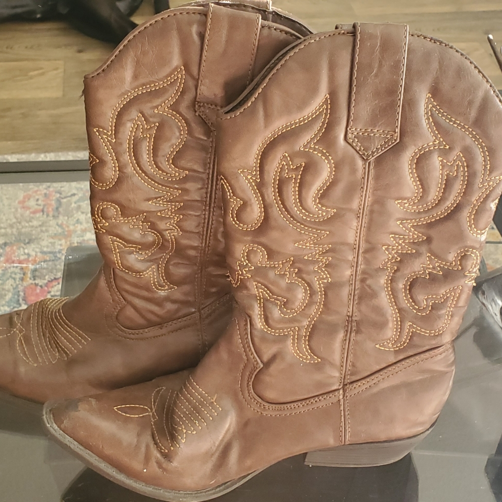 Used Madden Girl Cowgirl Boots
